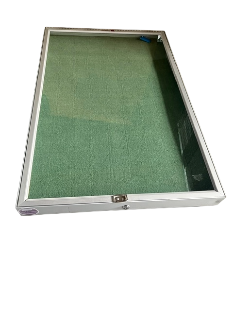 Vitrine 4B